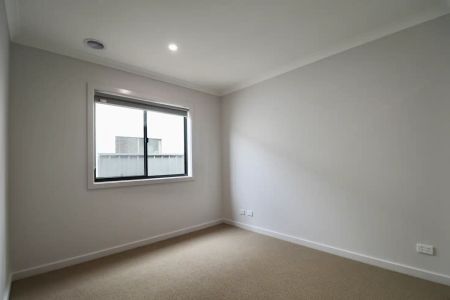 “Modern Family Home in Berwick with 4 Bedrooms” - Photo 2