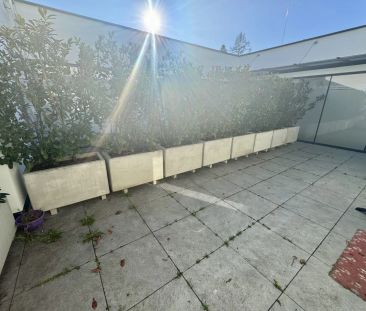 Hochwertige Mietwohnung mit Terrasse, Carport & Klimaanlage in zent... - Photo 3