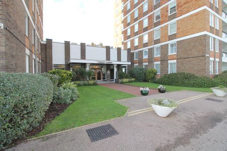 3 bedroom apartment to rent - Photo 3