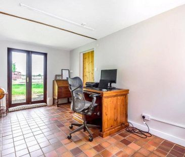 5 bedroom detached house to rent - Photo 4