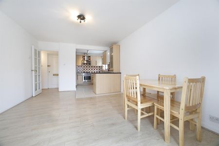 Landsdown Court Rundell Crescent Hendon NW4 - Photo 2