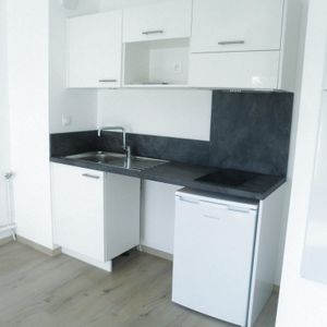 Location Appartement 2 pièces 43m² NANTES 44300 - Photo 2