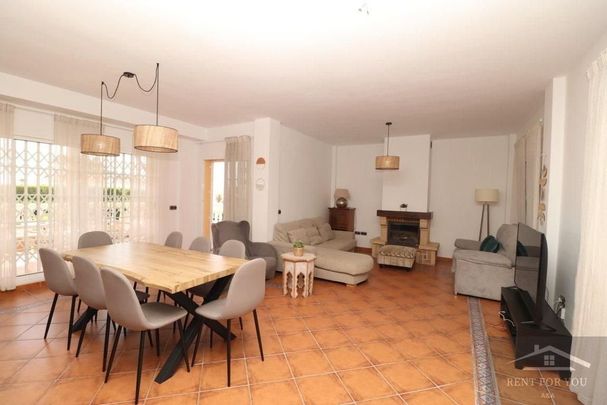 4 bedroom luxury Villa for rent in Alhaurín el Grande, Spain - Photo 1