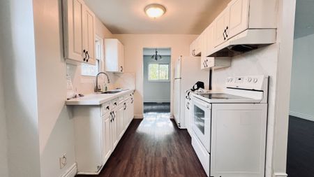 For Lease - 93 Martindale Crescent, Brampton, Ontario - Photo 3