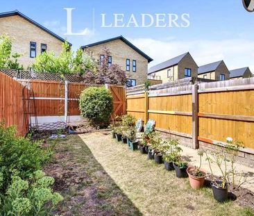 Charlock Close, Harold Wood, RM3 - Photo 1