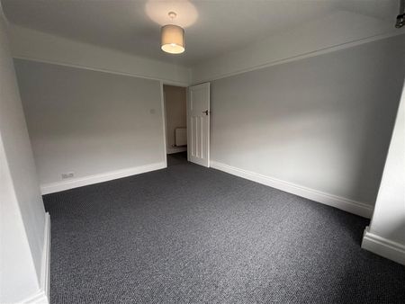 Moorfield Drive, Parkgate - Photo 2