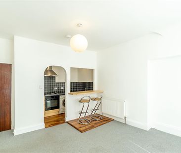 Connaught Avenue, Mutley, Plymouth - Photo 3