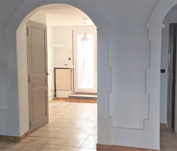 maison 4 pièces 99m2 MARSEILLE 4EME 1 397 euros - Photo 6