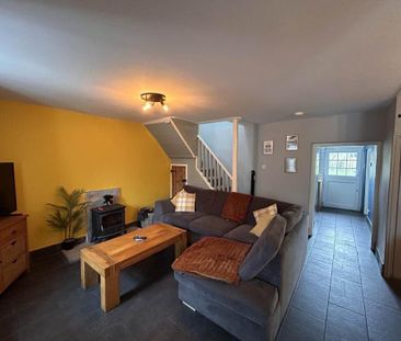 2 bedroom cottage to rent - Photo 1
