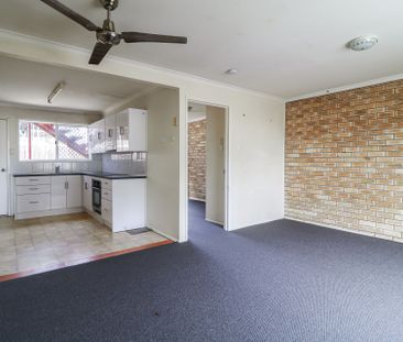 VERY NEAT AND TIDY UNIT IN IDEAL LOCATION - Photo 4