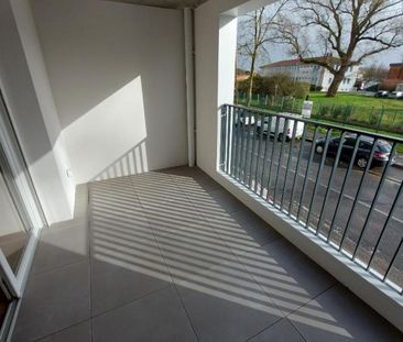 Location Appartement 3 pièces 65m² BORDEAUX 33300 - Photo 2