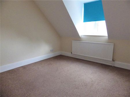 3 bedroom apartment to rent - Photo 2