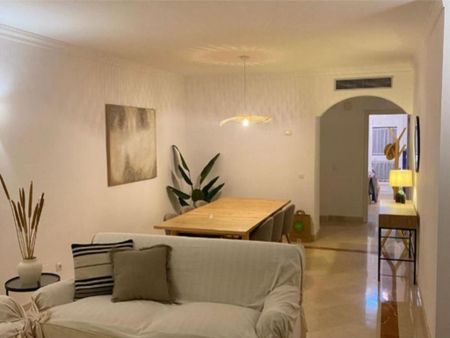 2 room luxury Flat for rent in Marbella, Andalusia - Photo 5