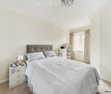 1 bedroom property to rent in Walton On Thames - Photo 3