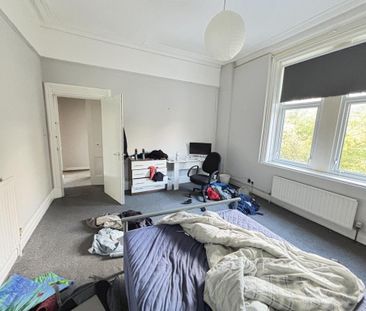 4 bedroom flat to rent - Photo 5