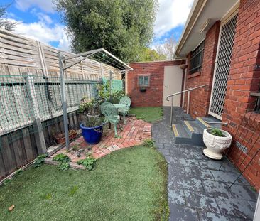 PRIME POSITION! - Photo 5