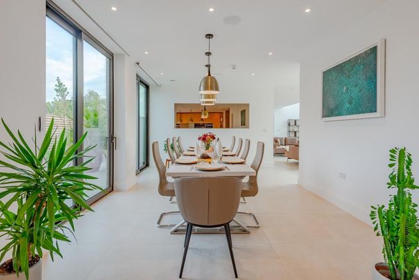 6 bedroom detached house to rent - Photo 1