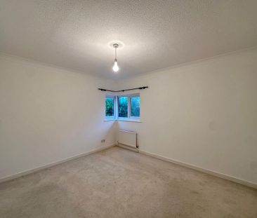 2 bedroom end of terrace house to rent - Photo 4