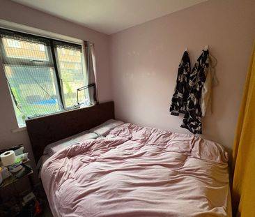 Room in a Shared House, Ozolins Way, E16 - Photo 2