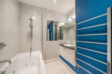 3 bedroom flat to rent - Photo 5