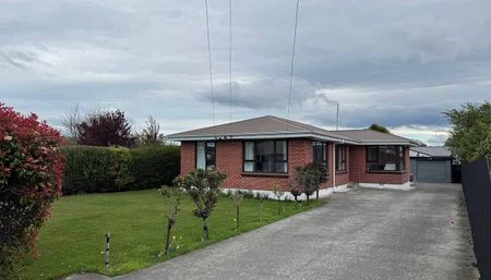 3 Bedroom Sunny Home - Upper Cracroft - Photo 3