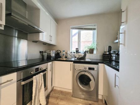 1 bedroom flat to rent - Photo 4