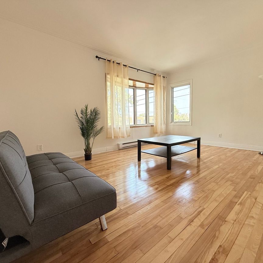 3892 Rue MacKenzie - Photo 1