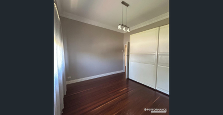 Classic Character in a Peaceful Cul-de-Sac - Photo 4