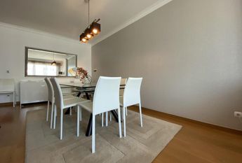 4 Bedroom Apartment with parking, Telheiras, Lisboa