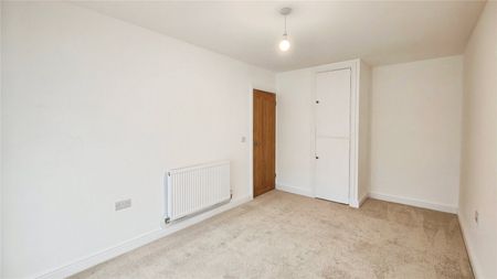 2 bedroom bungalow to rent Stubble Close, Northampton, Northamptonshire, NN2 - Photo 5