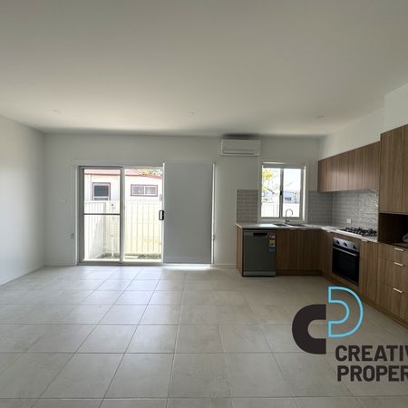 New Townhouse In Centre of Mayfield - Photo 4