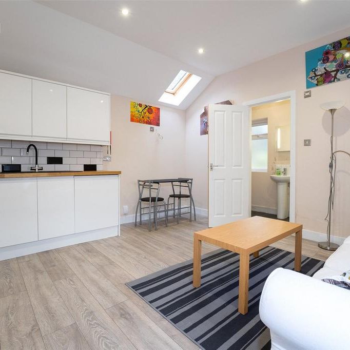 1 bedroom detached house to rent - Photo 1