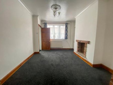 2 bedroom end of terrace house to rent - Photo 2