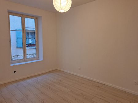 Location Appartement 4 pièces 75m² - Photo 3