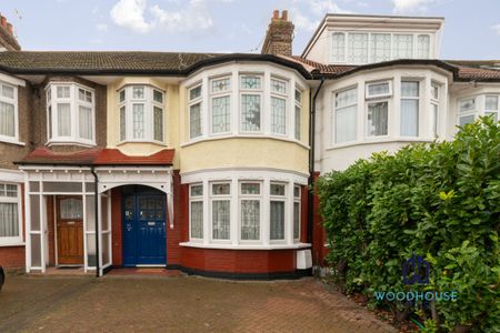 Upsdell Avenue, London, N13 - Three Bedroom House To Rent - £565pw / £2,450pcm - Photo 3