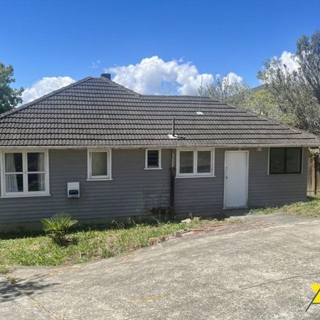 Renovated 3-Bedroom Lynfield Bungalow - Pet Friendly & Prime Location - Photo 2