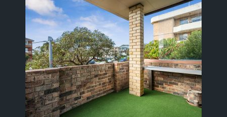 Oversized Two Bedroom Apartment - Photo 3