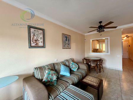 Amplio Apartamento en Planta Baja en Bellamar II, una de las Zonas más Exclusivas de El Duque. - Photo 2