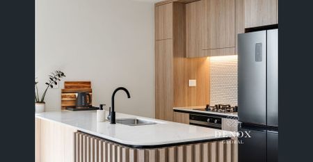 Luxurious Two Bedroom Two Bathroom At Award Winning Sanctuary Development! - Photo 2