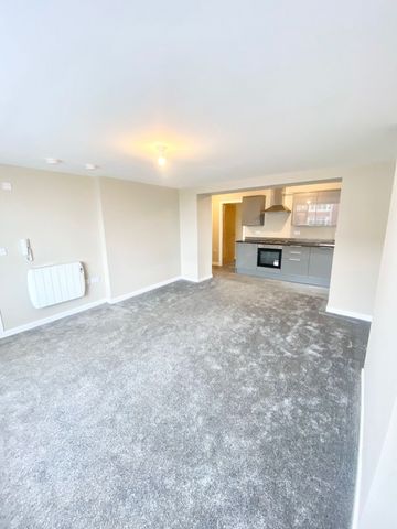 Home - Rooms - FLAT 2, 15 MOUNT VERNON ROAD S70 4DF - Photo 3