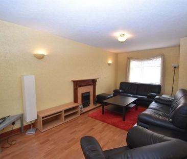 4 bedroom house to rent - Photo 2