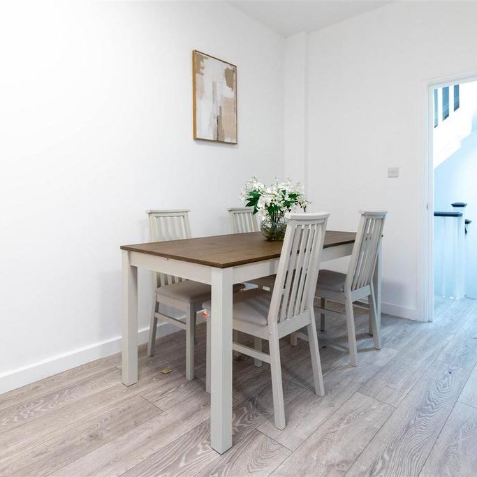 1 bedroom in a house share to rent - Photo 1