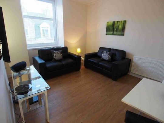 Wallfield Place, Top Left, AB25 - Photo 1