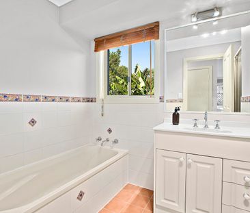 3 Bedroom Family Home with Exceptional Outdoor Living - Photo 4