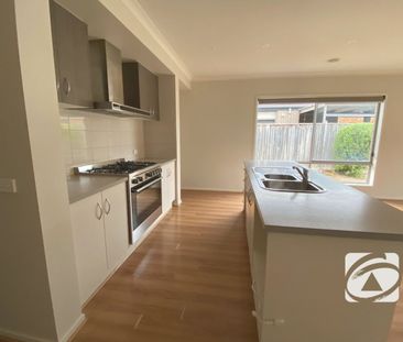 LOCATED IN POTTERS GROVE ESTATE - Photo 6