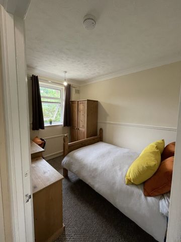 7 Bedroom Student property – Available 29/07/2025 - Photo 3