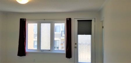 For Lease - 9 Edward Lennox Street, Markham, Ontario - Photo 2