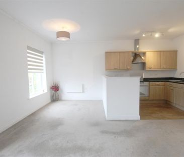 2 bedroom Flat To Let - Photo 1