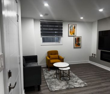 For Lease - 7 Larkfield Crescent Unit# 2, East Gwillimbury, Ontario - Photo 2