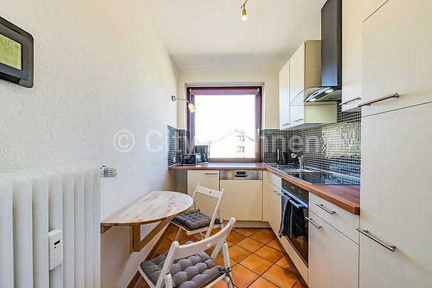 Frisch modernisierte 2 Zimmer Wohnung mit sonnigem Balkon in Hamburg-Harburg - Foto 1